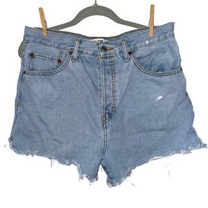 Re/Done distressed Denim Shorts